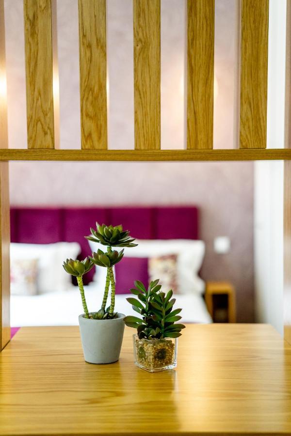 Apartament Mouzinho 129 - Medronheiro & Oliveira *